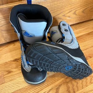 Men’s airwalk snowboard boots size 11.